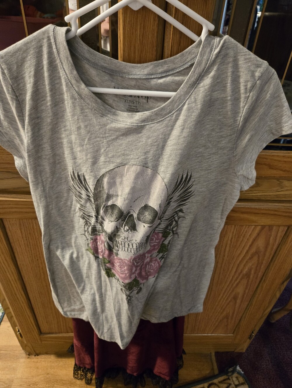 Wound Up Gray Skull Tee with Pink Rose Graphic